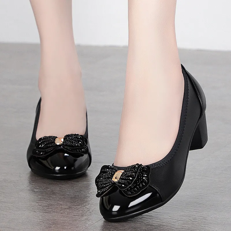 Bow Beaded Mother Shoes Soft Soles Single Shoes Thick Heel Lazy Leather Shoes Round Head Working Shoes Heel Women's Shoes HZ0115