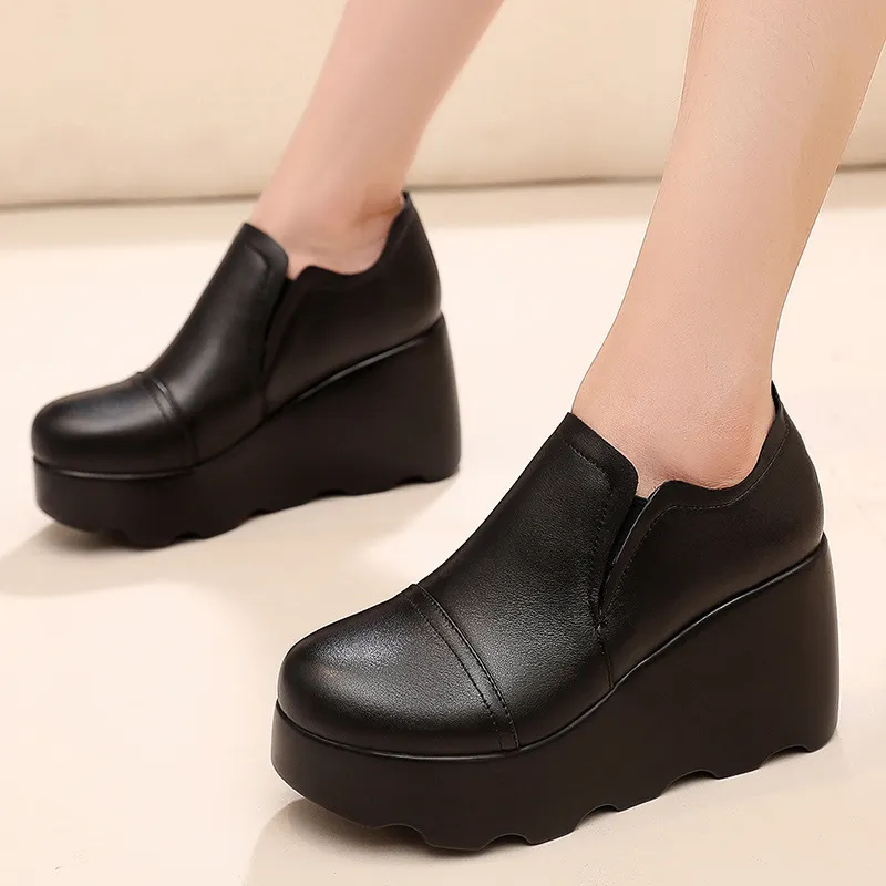Tightening A Foot Pedaled Women's Shoes Thick Sole Waterproof Slope Heel Single Shoes With Deep Mouth Loose Cake Shoes Ladies Round Head Casual Shoes HZ0115