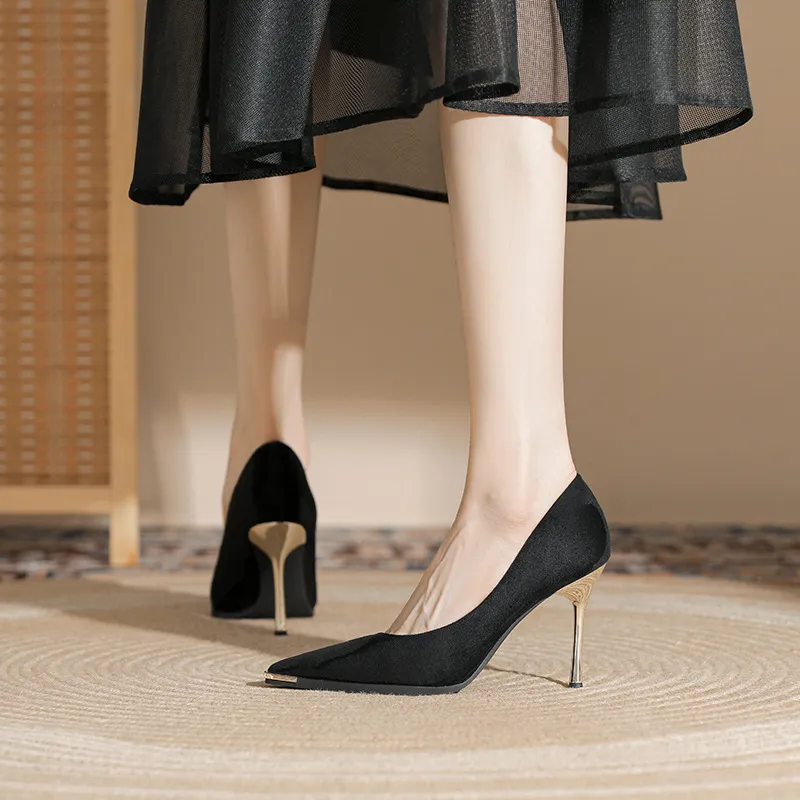Naipa French Single-Shoe Black Pointed High-Heeled Women's Fine Heel In Spring 2025 New Professional Metal Decoration HZ0115