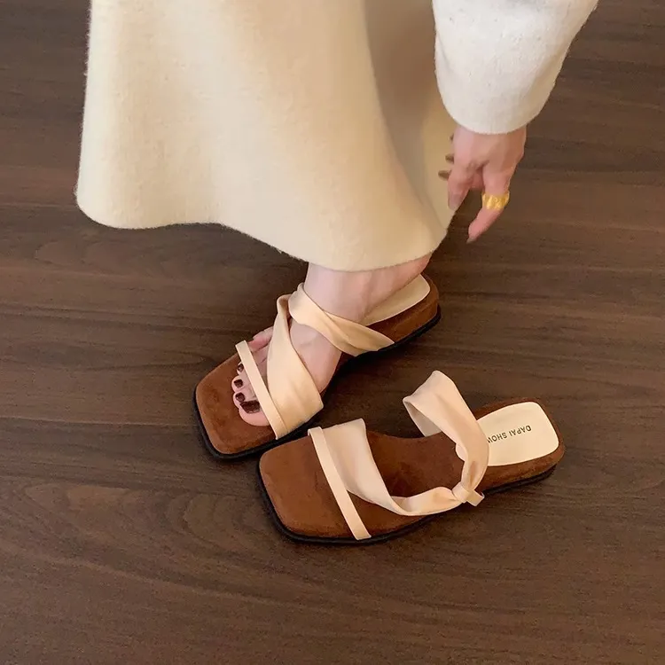 Small Hill And Cool Toe Sandals Women's Shoes Summer Outside Wearing Square High-Heeled Slippers Design Feel Beach Roman Shoes HZ0115
