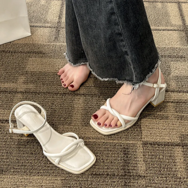 Sandals Women 2025 Summer New Fashion Soft Retro Thick And Slip-Slip With High Heels Summer HZ0115
