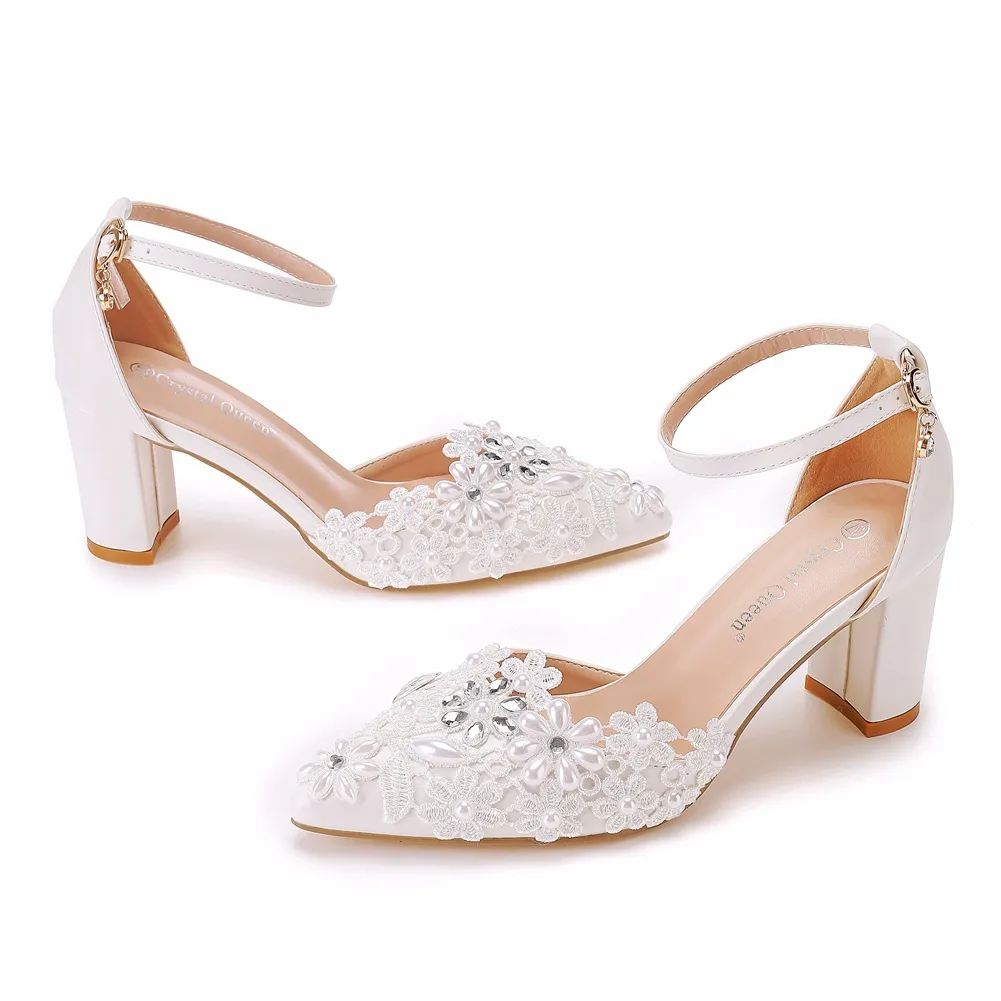 Large-Size 7 Cm Thick Heel Sharp-Headed Hollow Sandals Spring Square Heeled Women's Shoes White Lace Bride High Heels HZ0115