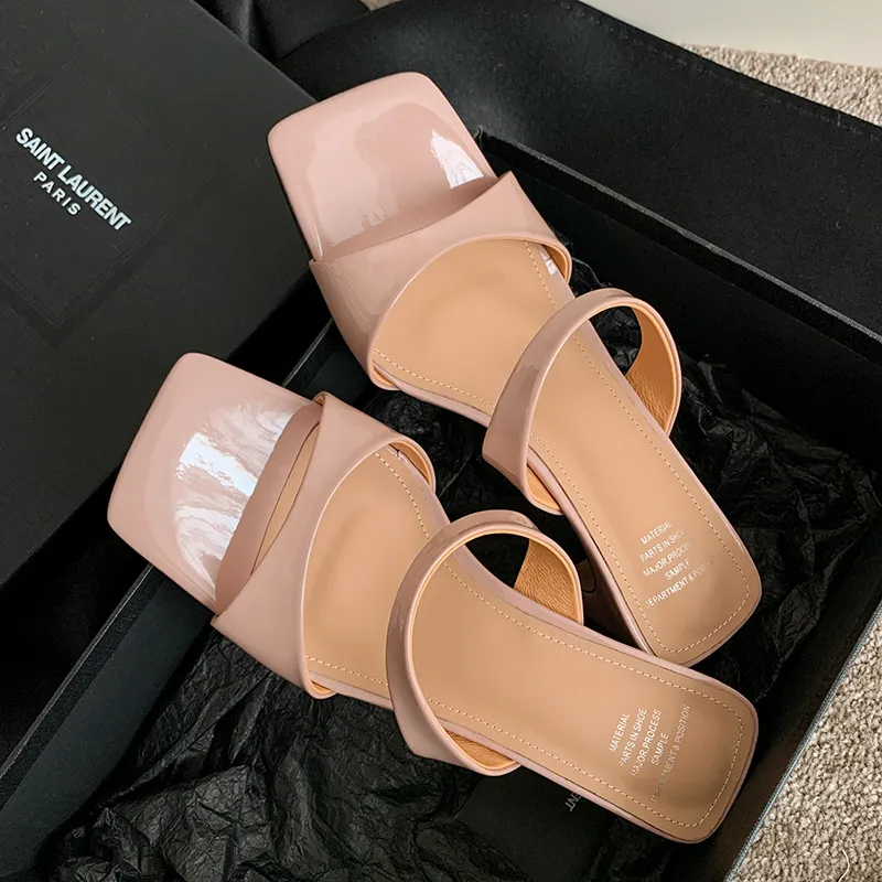 2025 New Square Head With Bare-Colored Sandals Women Summer Coarse Heel Exposed Outside Wearing Cold Slippers Black High Heels HZ0115