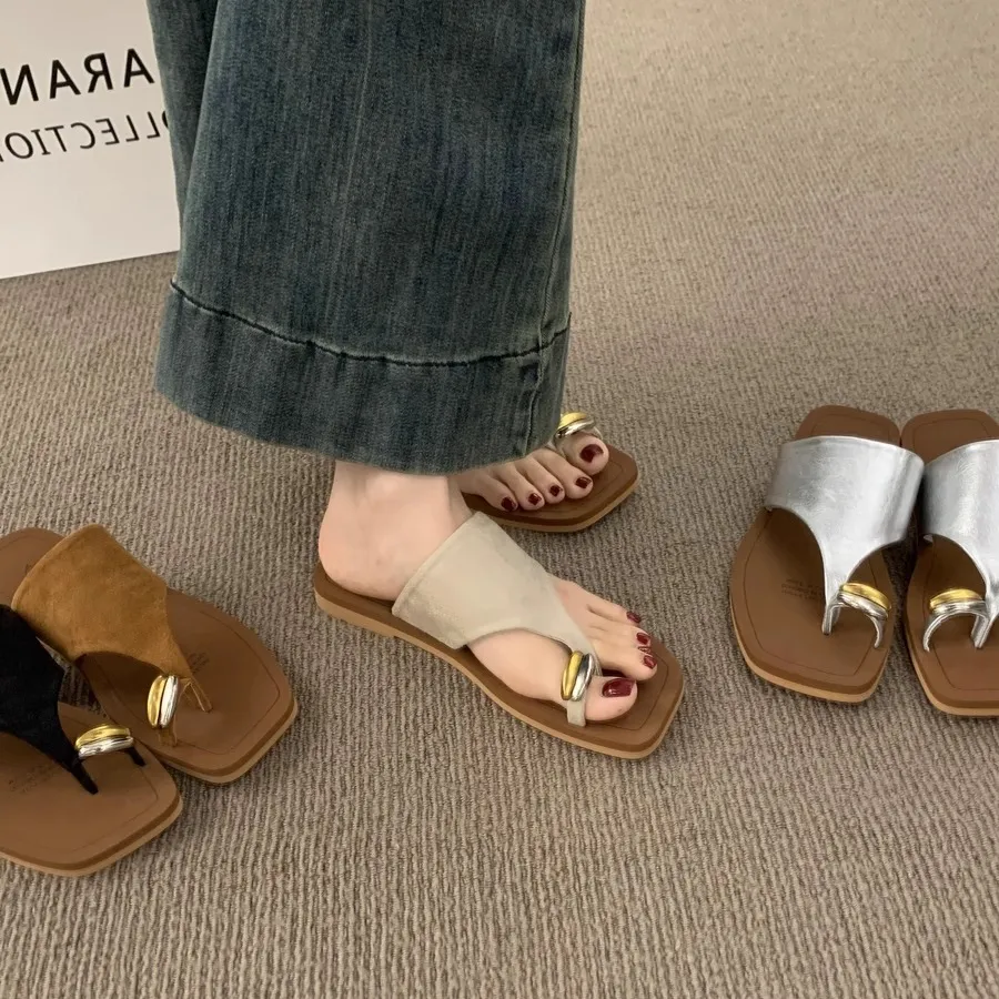 Fashion Leisure Cover Flat-Bottomed Slippers Women's Summer Wear 2025 New Seaside Resort Beach Shoes Roman Sand Slippers HZ0115