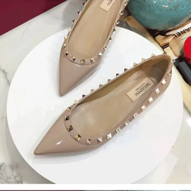 French Temperament Sharp Single Shoes Women's Shallow Summer New Rivet Patent Leather Evening Wind Warm Soft Bottom Flat Bottom Shoes HZ0115