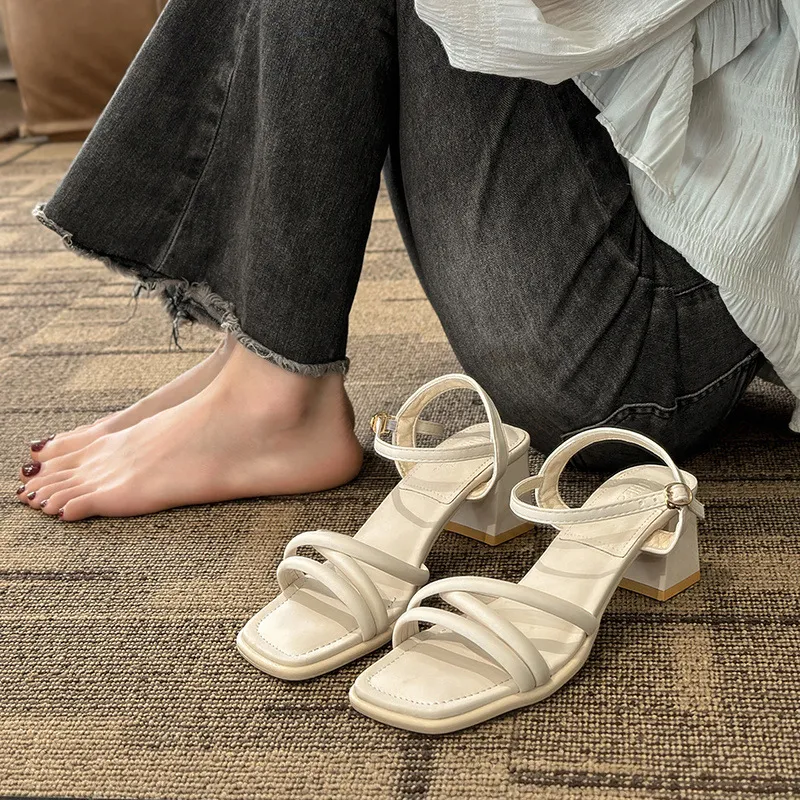 Sandals Women 2025 Summer New Fashion Soft Retro Thick And Slip-Slip With High Heels Summer HZ0115