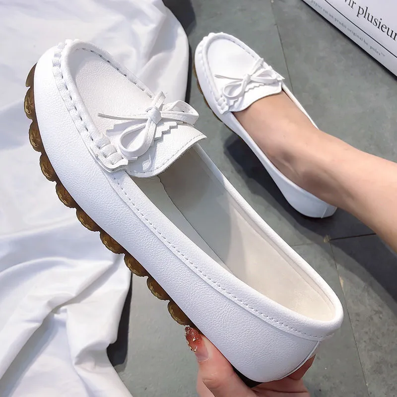 Bean Shoes Women Spring New Flat Single Shoes Soft Sole Lazy One Foot Mother White Nurse Shoes HZ0115