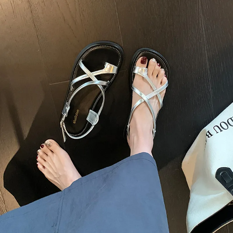 Cross-Buckled-Banded Toe Sandals Women In The Summer Of 2025 Wear A Small Holiday Wind Thick Cool Slippers HZ0115