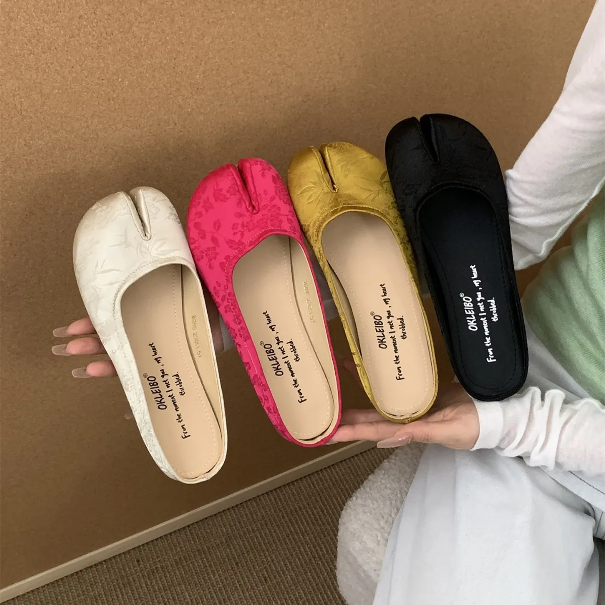 Pigshoe Shoes Women In The Spring Of 2025 New Retro Baotou Slippers Flat Bottom To Wear A Foot Pedal Single Shoes HZ0115