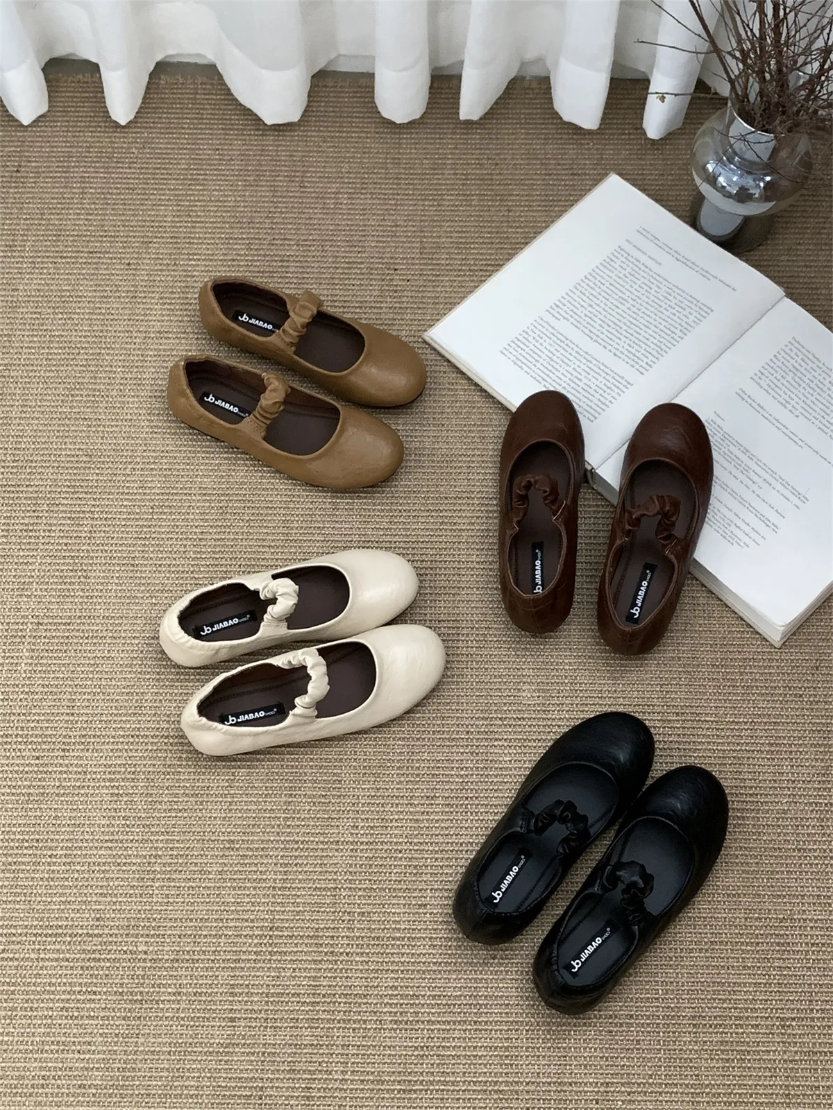 JB JIABAO Retro Round Head Light Moutes Soft-Skinned Soft-Skinned Flat-Bottomed Bean Bean-Bean Shoes HZ0115