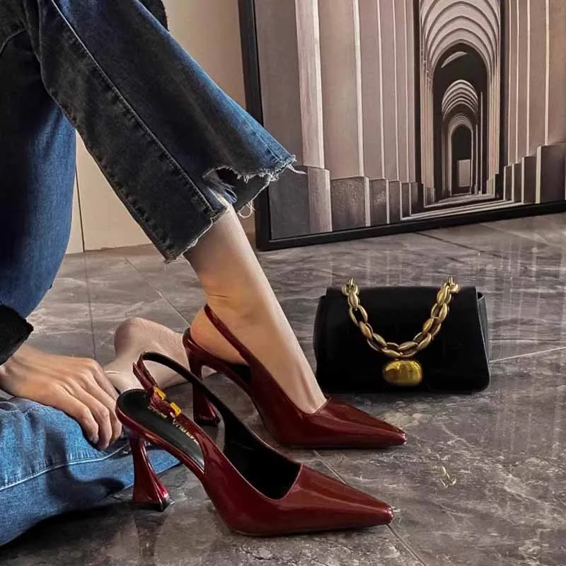 2025 Spring And Summer New Small Pointed Thick Black Fashion Single Shoes Women Shallow Buckle Sexy French High-Heeled Sandals HZ0115