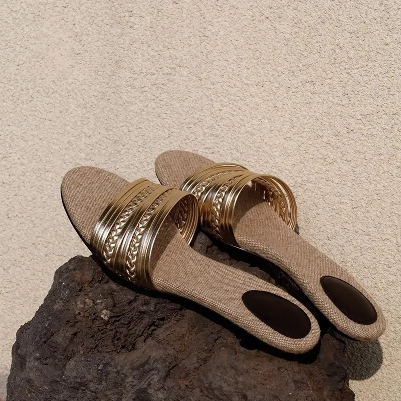 Vintage Hand-Woven One-Word Drag Women's Summer Model 2025 New Holiday Style And Low-Heere Wear Cold Slippers HZ0115
