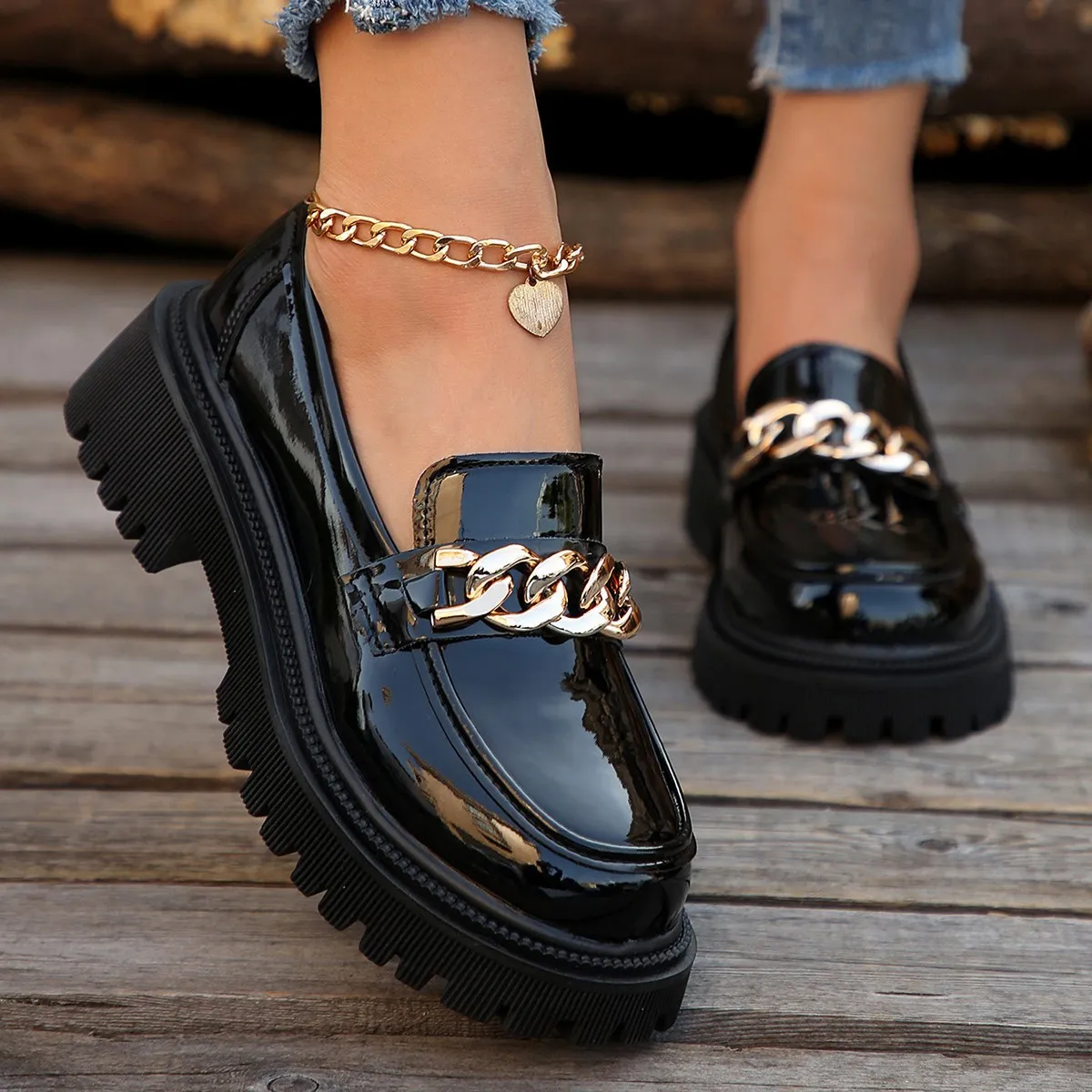 Large-Size British Wind Black Leather Shoes Women 2025 Summer New Thick Soles Pedal French Lefu Shoes HZ0115