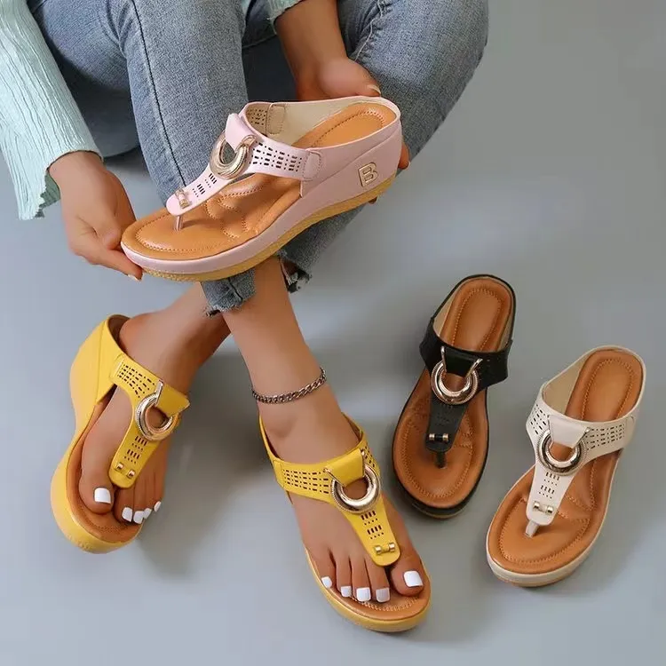 2025 Summer Women's Thick Bottom Slippers Large-Size Clip Toe Slope And Thick Bottom Slippers Round Head Wearing Slippers HZ0115
