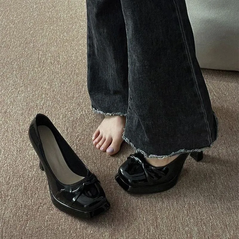 Fairy Wind High Heels Women 2025 Spring And Summer New Niche Design Style Style Temperament Large-Size Single Shoes HZ0115