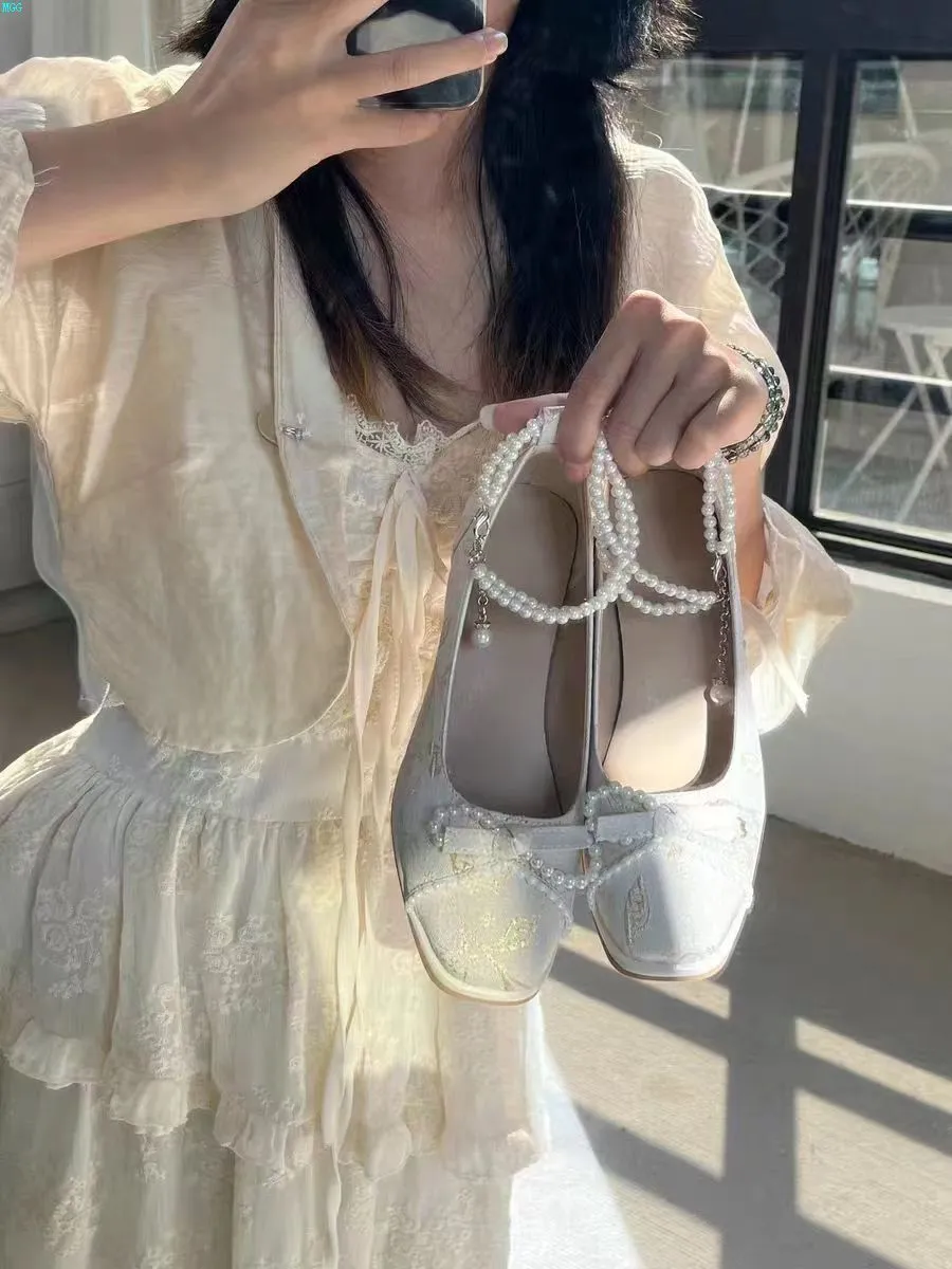 Chinese-Style Shallow Single-Shoe Cheongsam Shoes 2025 Mary Treasure Shoes Coarse Heel New Temperament Summer French Antique Princess HZ0115