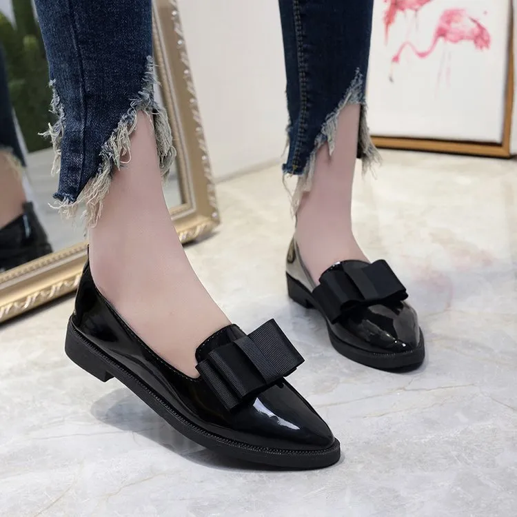 British Wind Patent Leather Small Leather Shoes Women Spring 2025 Flat Tips Single Shoes Black Bow Low Heel Work Shoes HZ0115