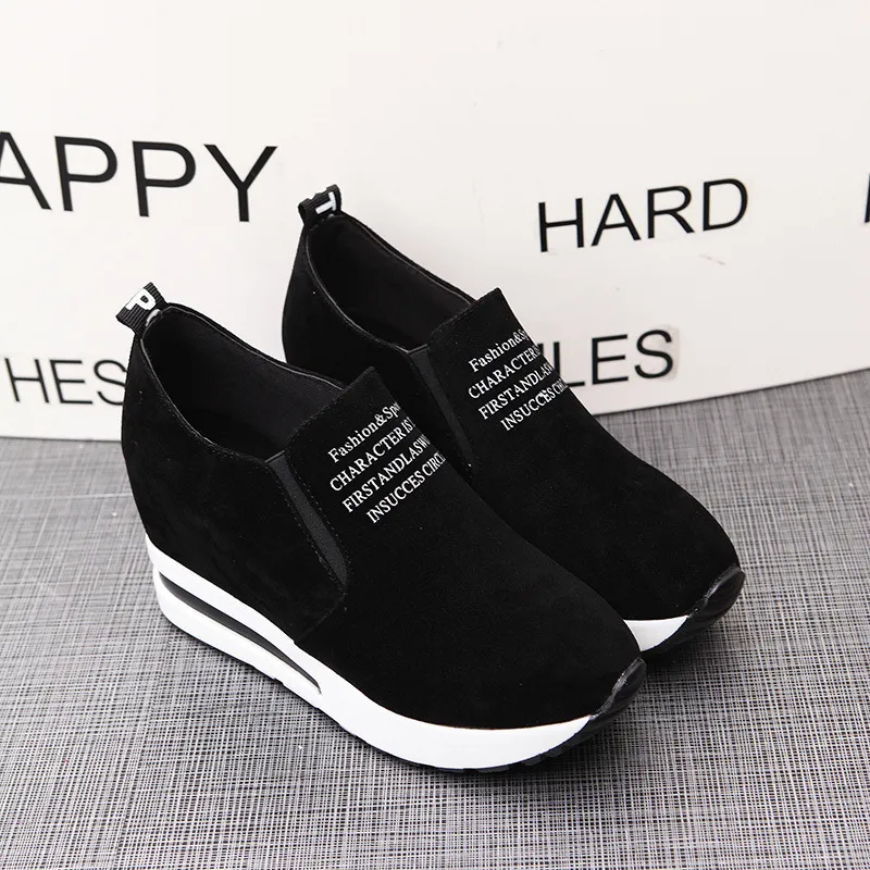2025 Spring And Autumn Leisure Sports Height Height And The New Single Shoes Thick-Soled Adhesive Shoes Match Women's Shoes Pine And Cake Bottom Music HZ0115