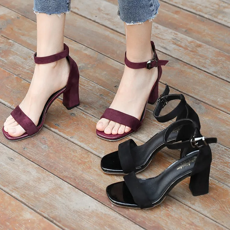 2025 Sandals Women's Summer New Coarse Black Square Students Exposed A Word With Roman High Heels Women HZ0115