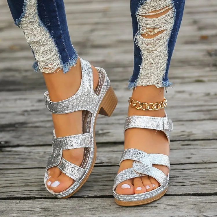 2025 Summer Thick Heel Sandals Light Hollow Pure Color Large Size Women's Foot Slippers Batch HZ0115