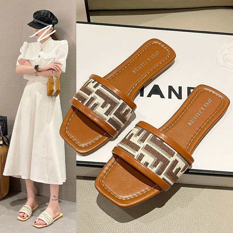 Slippers Women Wear The New 2025 Fashion Version Of The Letter One-Word Drag Flat Bottom Outdoor Cool Slippers HZ0115
