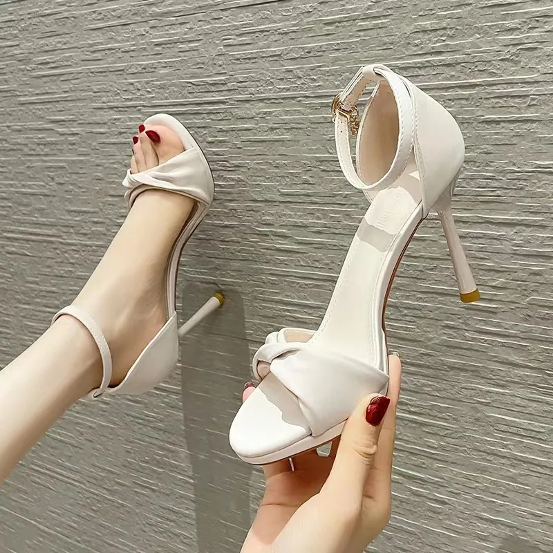 High-Heeled Women 2025 Summer New Word With Kinesi Black Fine And Sexy Toe Sandals HZ0115