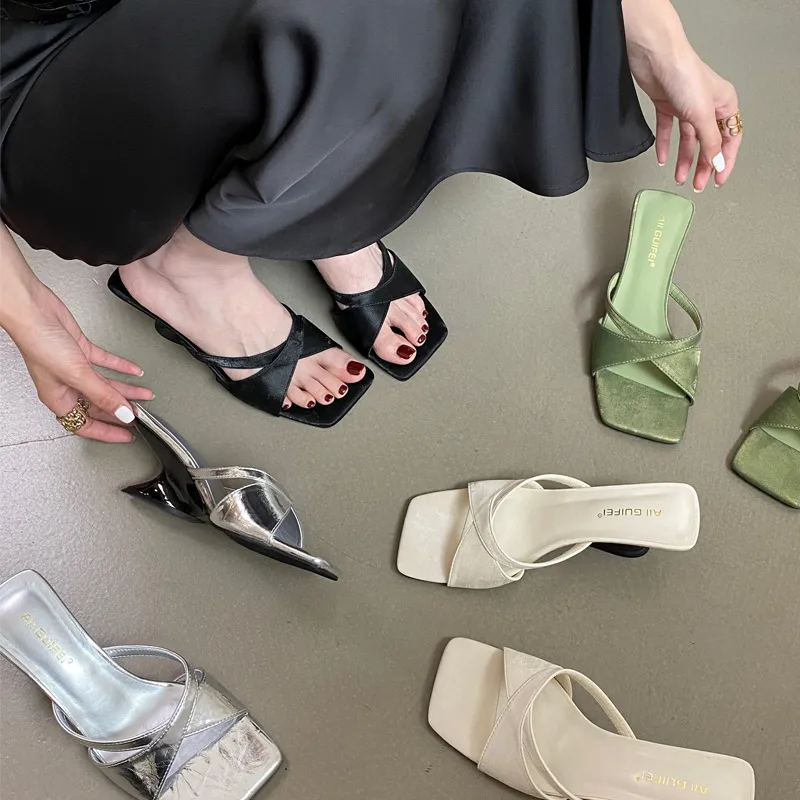 New Chinese Style Exotic Slope And Exposed Cool Slippers Women's Summer Niche Design Head High And Word Slippers HZ0115
