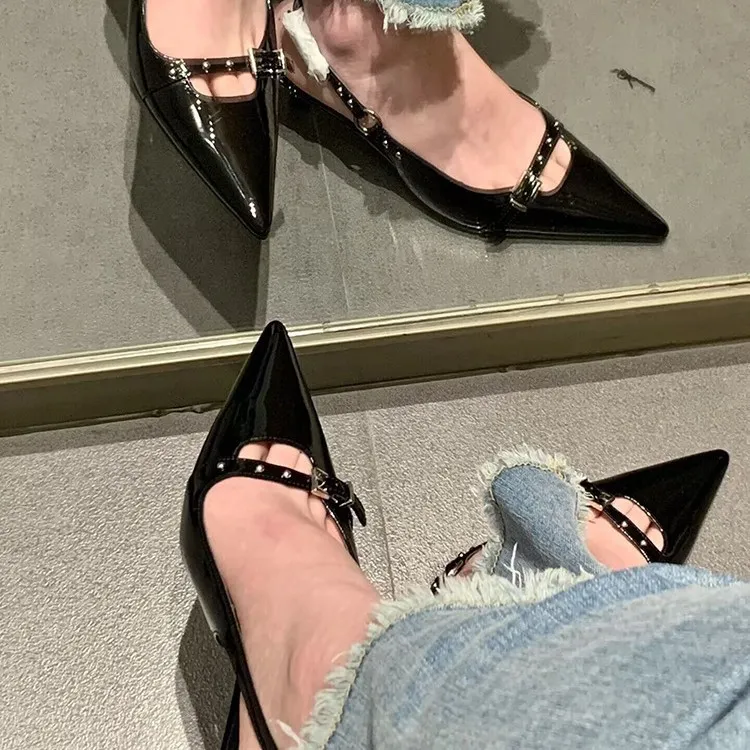 French Small And Medium-High Sandals Women's Summer 2025 Spring Black Pointed Kitten Heel Single-Shoe High Heel Temperament HZ0115