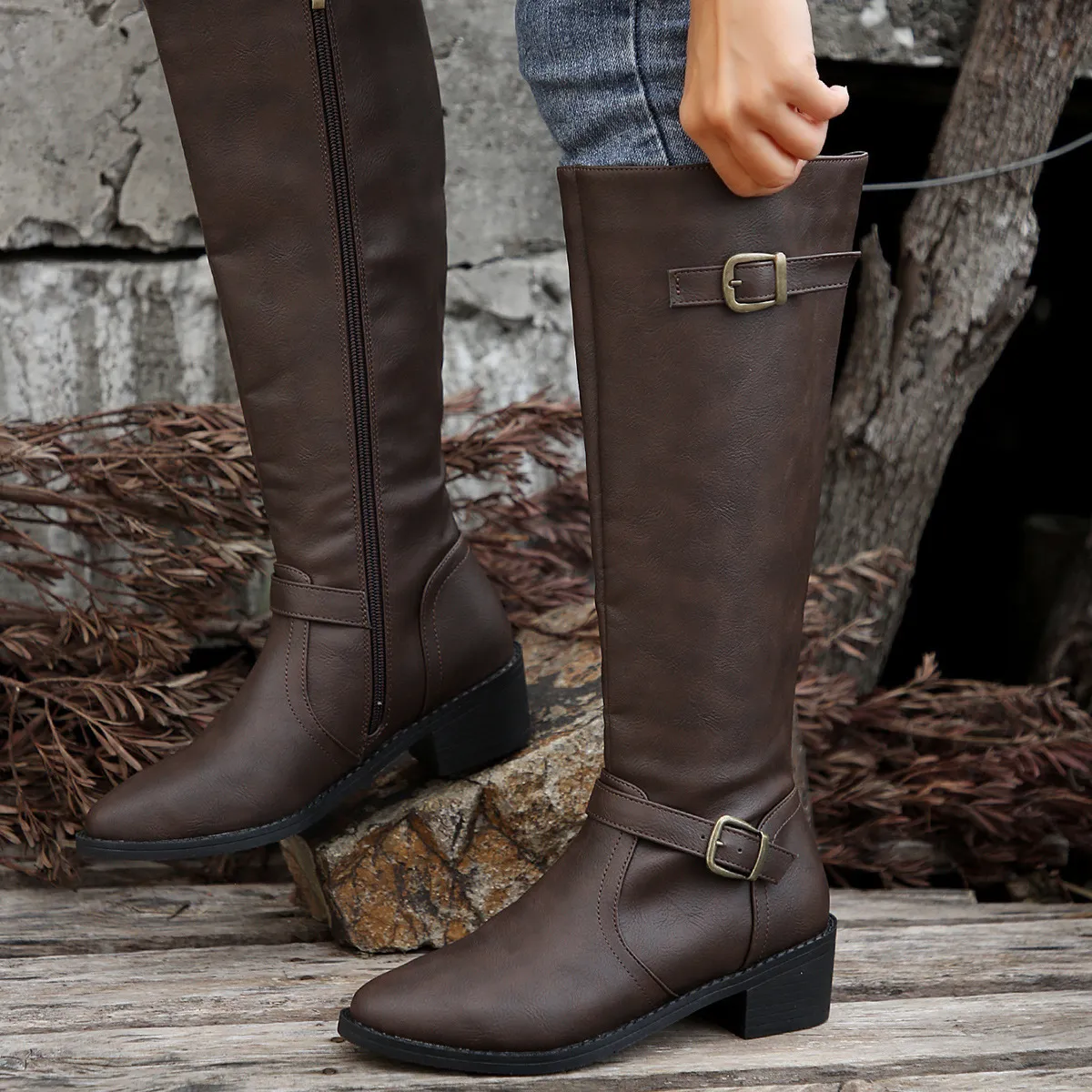 Large-Size Side With Pointed Female Boots 2025 Autumn And Winter New High Barrel But Knee Out Boots HZ0115