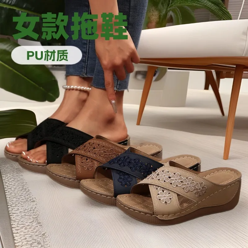 2025 Summer New Women's Slope And Thick-Soled Slippers Large-Size Fish Mouth Leisure Thick-Soled Beach Shoes HZ0115