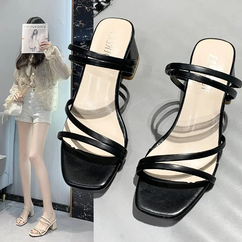 Large-Size Coarse-Heeled Sandals Women In The Spring Of 2025 New With A Word Of Cool Slippers Women Wear Fashion High-Heeled Sandals HZ0115