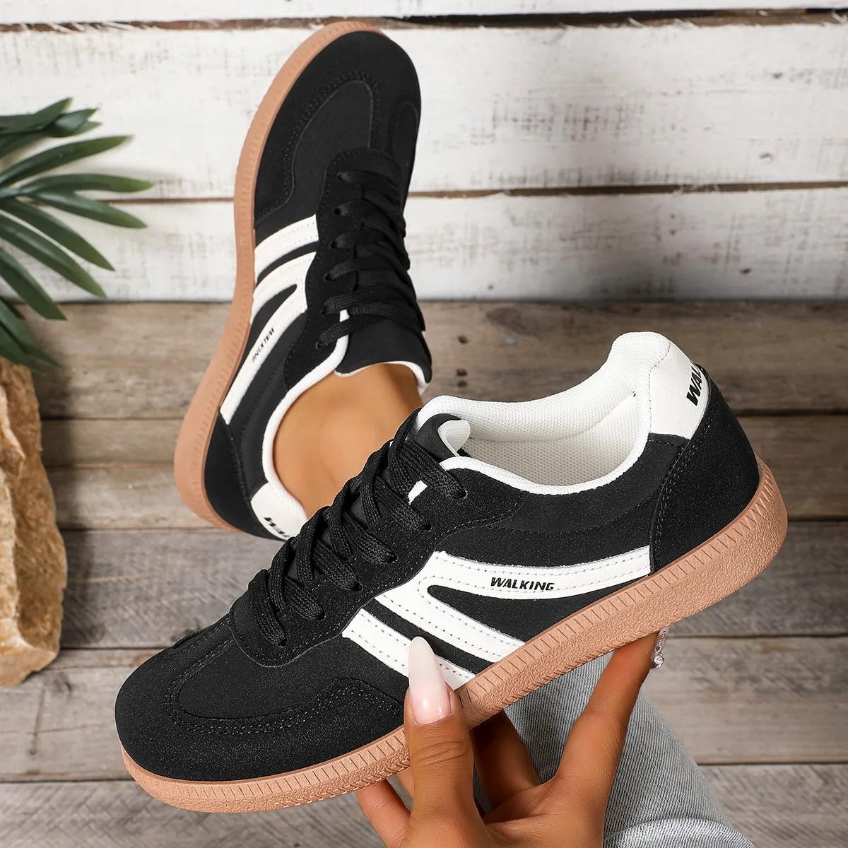 Large-Size Women's 2025 New German Training Shoes Women's Retro Color Tie Single Shoes Women HZ0115