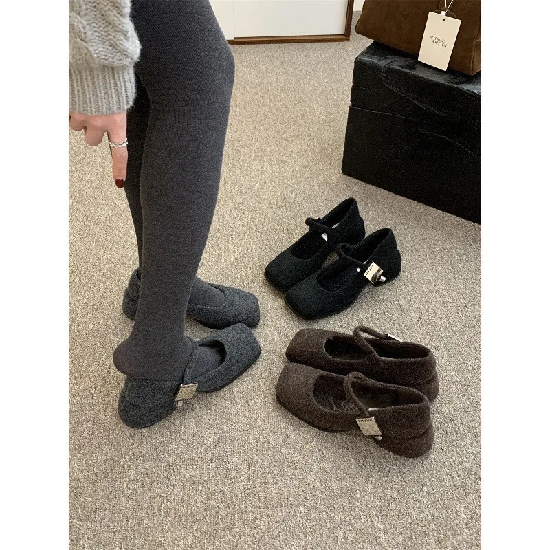 Grey Mary Jane Hairy Shoes Women's Winter Wearing New French Vintage Vintage Coarse Heel Women's Tuff High Heels HZ0115