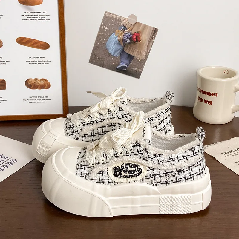 Small White Shoes Women In The Autumn And Winter Of 2025 New Round Head Thick Soles Raised With Large Head Bread Shoes With Canvas Shoes HZ0115