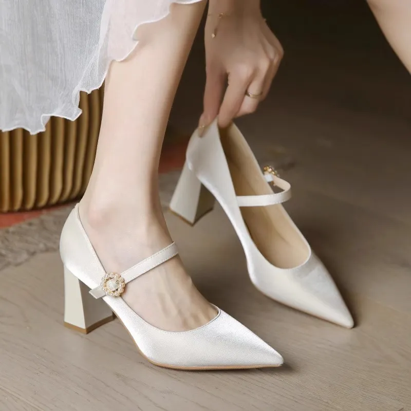 French High-Heeled Women's White Cheongsam Shoes Bridesmaid Wedding Shoes 2025 New Bridal Shoes Can Wear Coarse Heel Single Shoes Every Day HZ0115