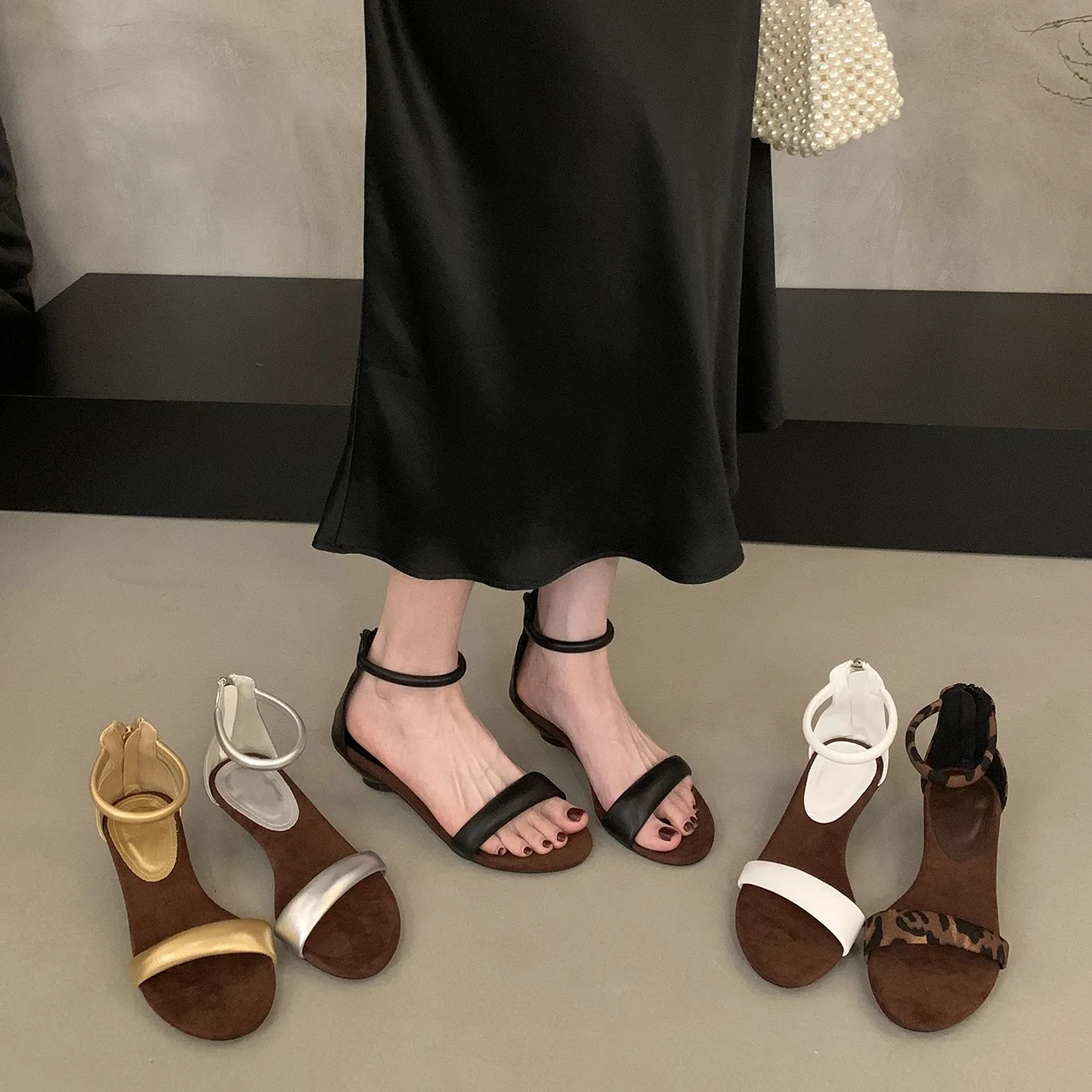 French Niche Design Feeling Low-Heeled Sandals Women 2025 Summer New Leopard Toe With Roman Shoes HZ0115