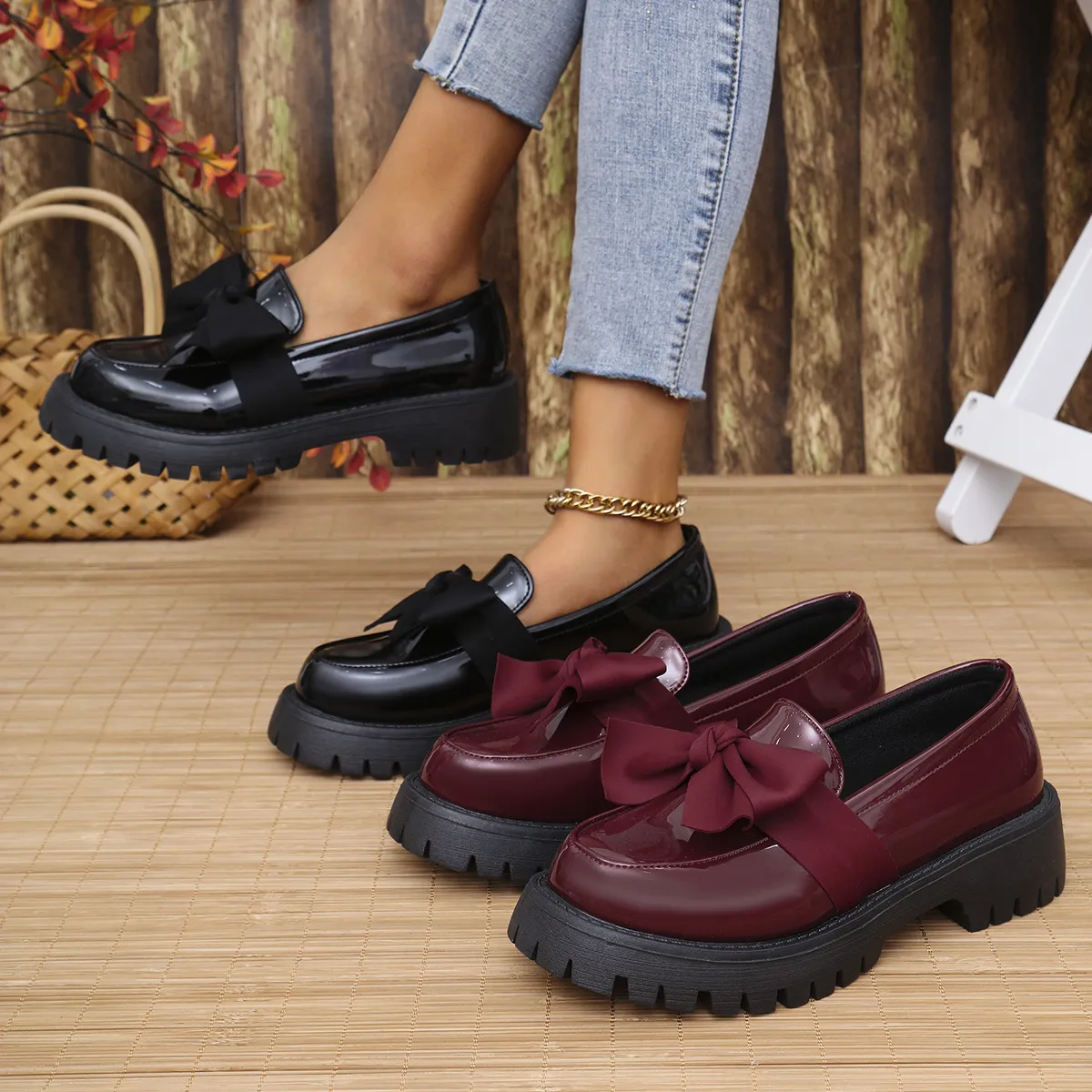 Lefu Shoes Women 2025 Spring And Autumn New Round Head British Wind Singles Women's Size One-Legged Little Leather Shoes HZ0115