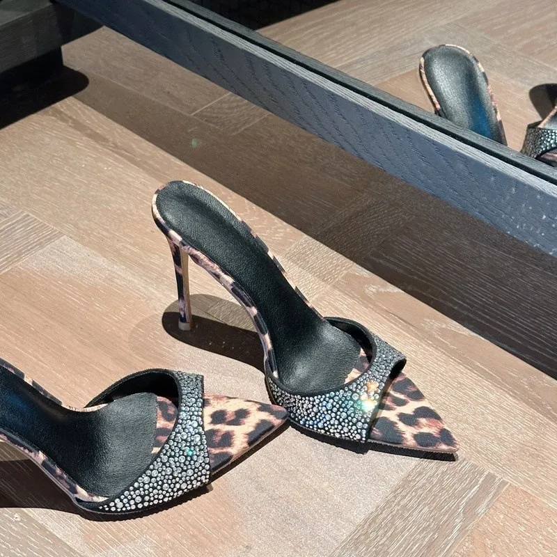 Cool Slippers Women 2025 New Summer Wearing High Heels Fine Tips Drill Leopard Prints High-End Dress HZ0115