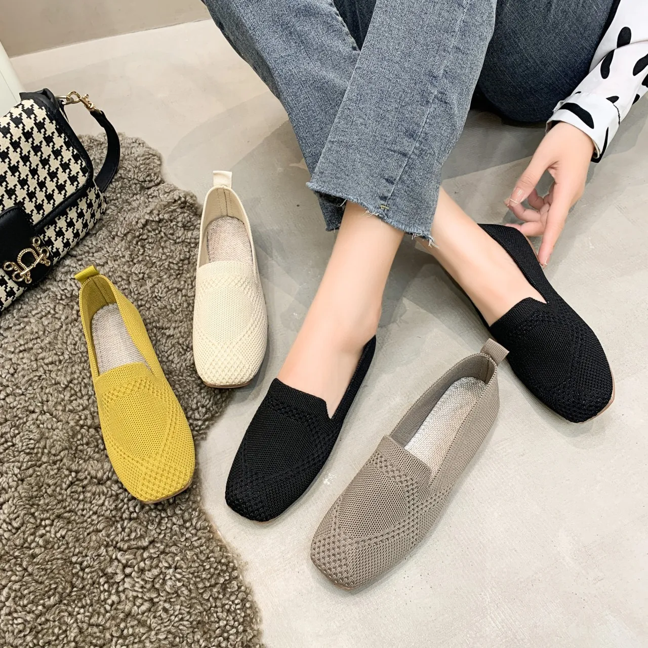 Net Red Large-Size Breathable Flying Shoes 2025 Summer New Women's Shoes Shallow Lazy Shoes Bean Shoes HZ0115
