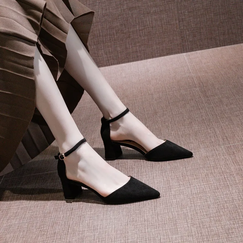 2025 Spring And Summer New French Black High Heels Women Coarse Heel Hollow Fashion Career Buckle Heel Single Shoes Autumn HZ0115