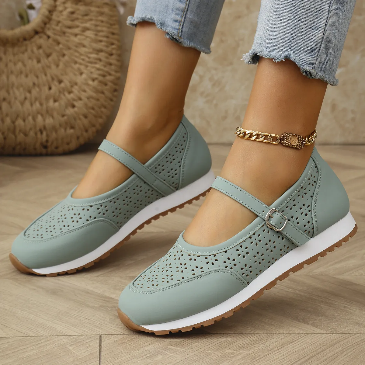 Spring And Summer 2025 New Large-Size Breathable Light-Mouthed Single Shoes Casual Women's Shoes HZ0115