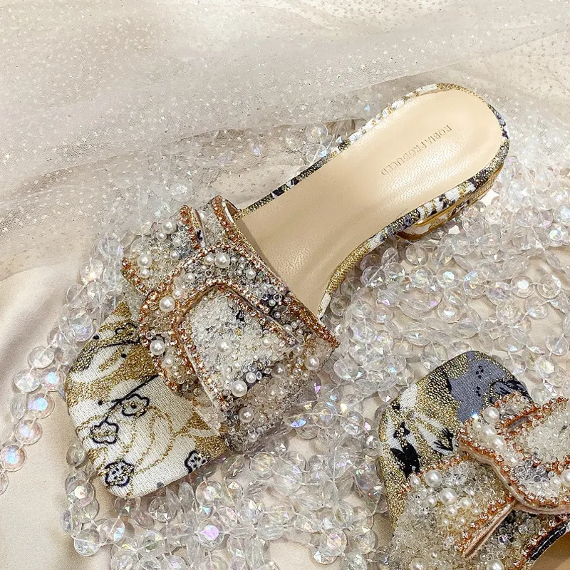 Coarse Heel Cool Slippers Women Wear Fashion Flat Bottom Out Of The Women's Water Drill Shoes Drag 2025 New Summer HZ0115