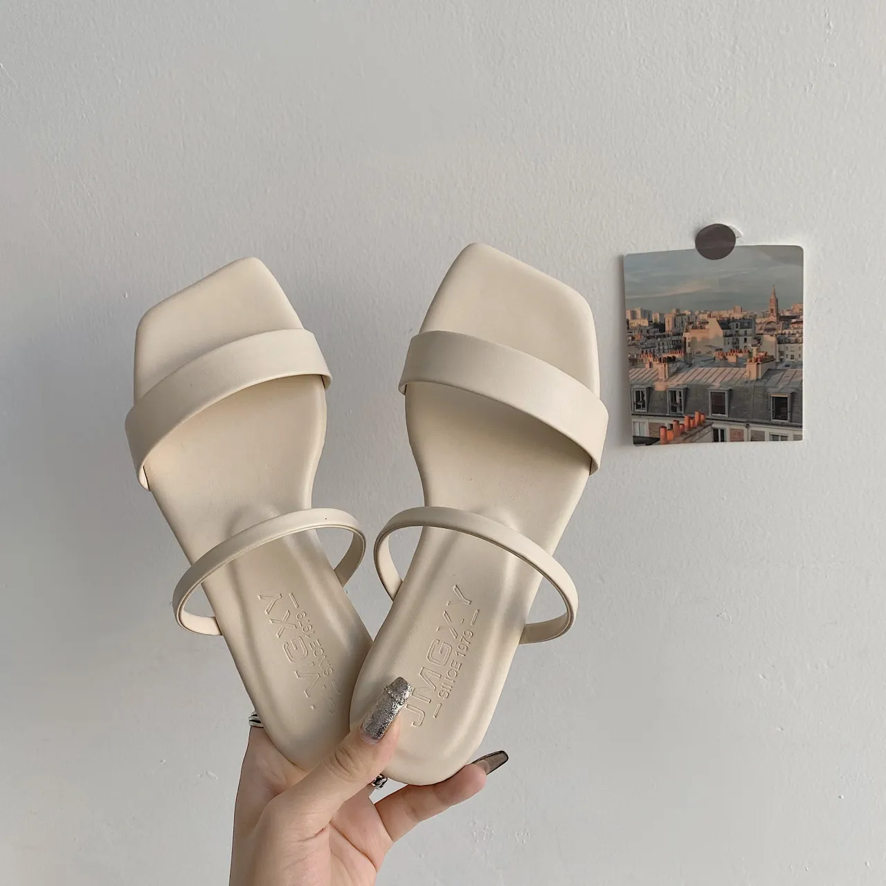 Slippers Women's 2025 New Women's Shoes Summer Korean Version Of The Head Fish Mouth Word Cool Slippers Women's Flat Bottom Wearing Slippers HZ0115