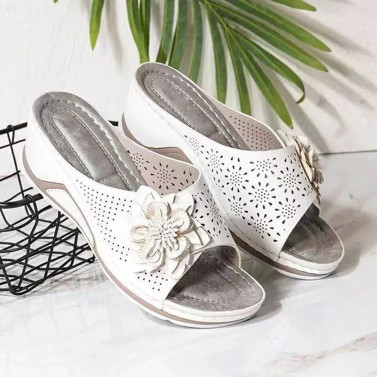 2025 Summer New Slope With Flowers Fish Mouth Large-Size Slippers Car Sewing Hollow Women Casual Cold Slippers HZ0115