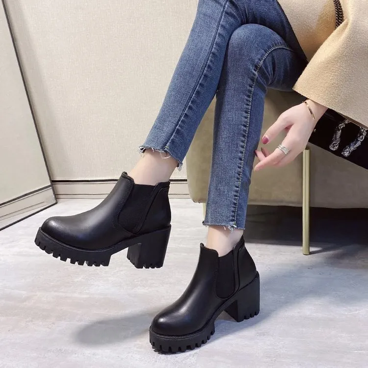 Coarse And Martin Boots Female British Style 2025 Autumn And Winter New Thick And Thick Background Fashion Short Boots HZ0115