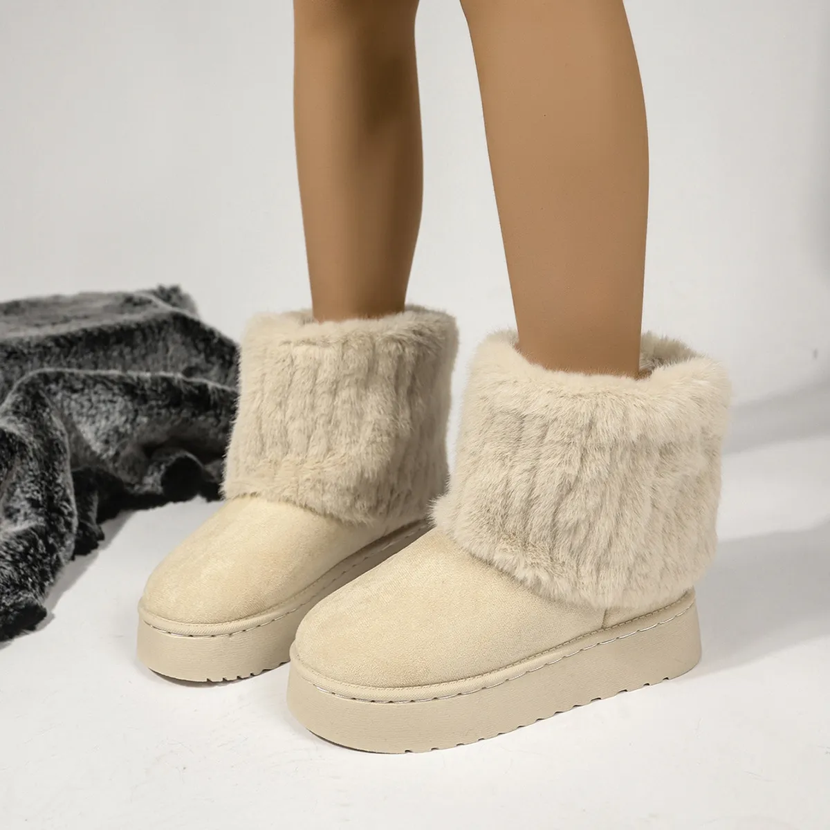 2025 Autumn And Winter New Large-Size Lady Thick Bottom Snow Boots Thick Bottom Cylinder Plus Velvet Warm HZ0115