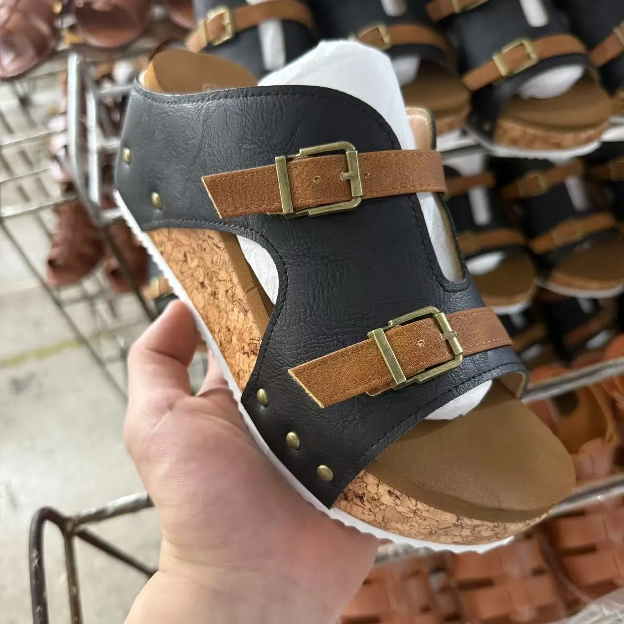 Large-Size Thick Bottom Slope With One Word With Slippers 2025 Summer New Buckle With Light Soaked Beach Toe Women's Shoes HZ0115