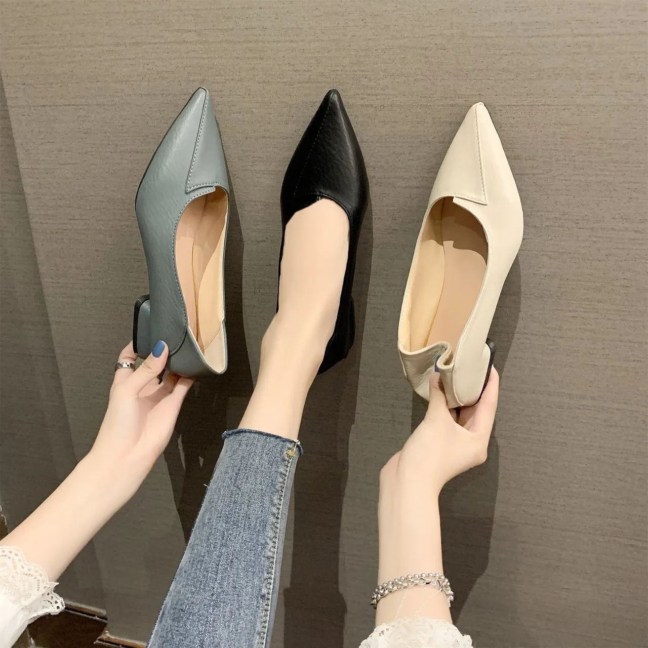 Spring 2025 New Sharp Head Soft And Comfortable Simple Simple Pure Color Fashion Single Shoes Women HZ0115