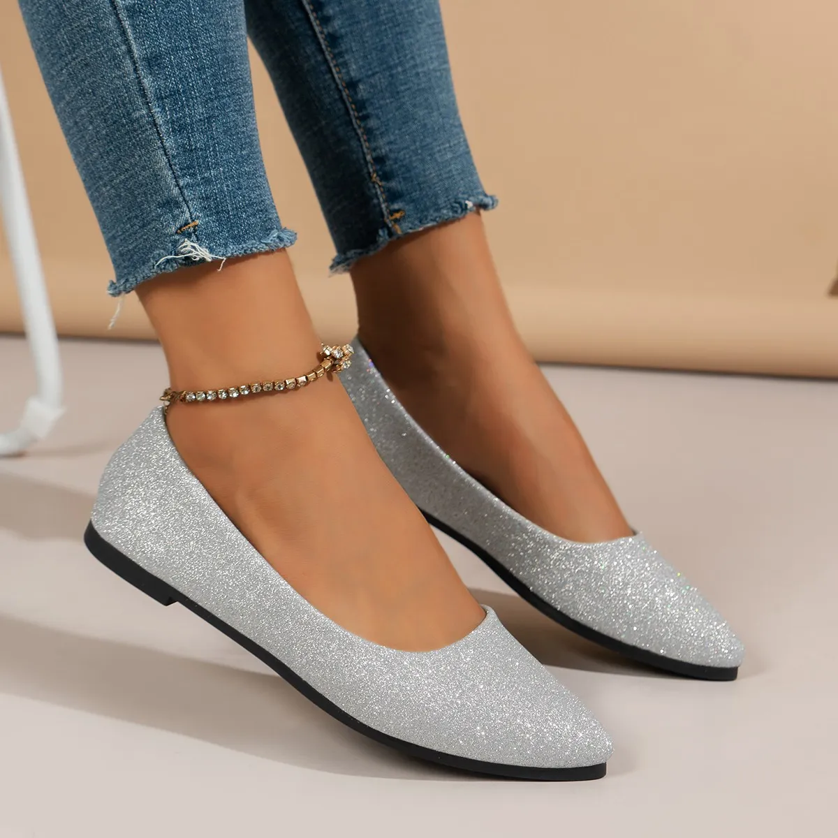 2025 New Sleek Fashion Light-Mouthed Single Shoes Women's Bean Shoes Large Flat-Bottomed Tip Single Shoes HZ0115