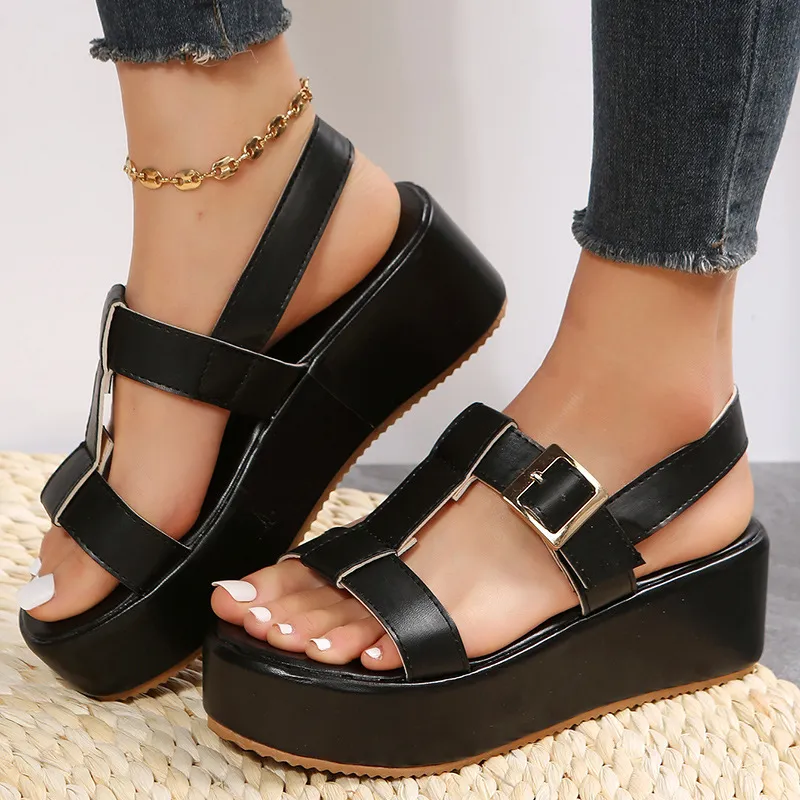 Large-Size Thick-Bottomed Sandals With A Buckle Of The Thick-Sed Beach Sandals 2025 Summer New Women's Shoes Sandals HZ0115